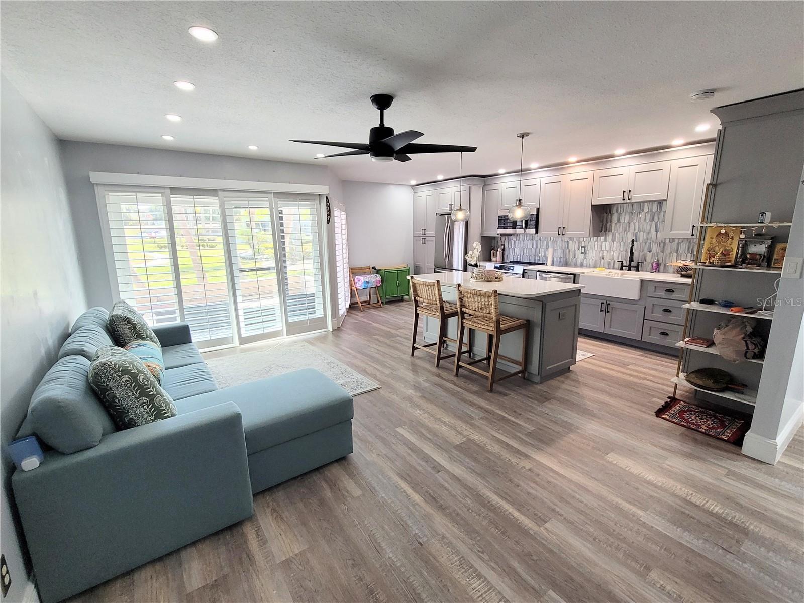 Image 12 of 33 For 1005 Bayshore Boulevard 102