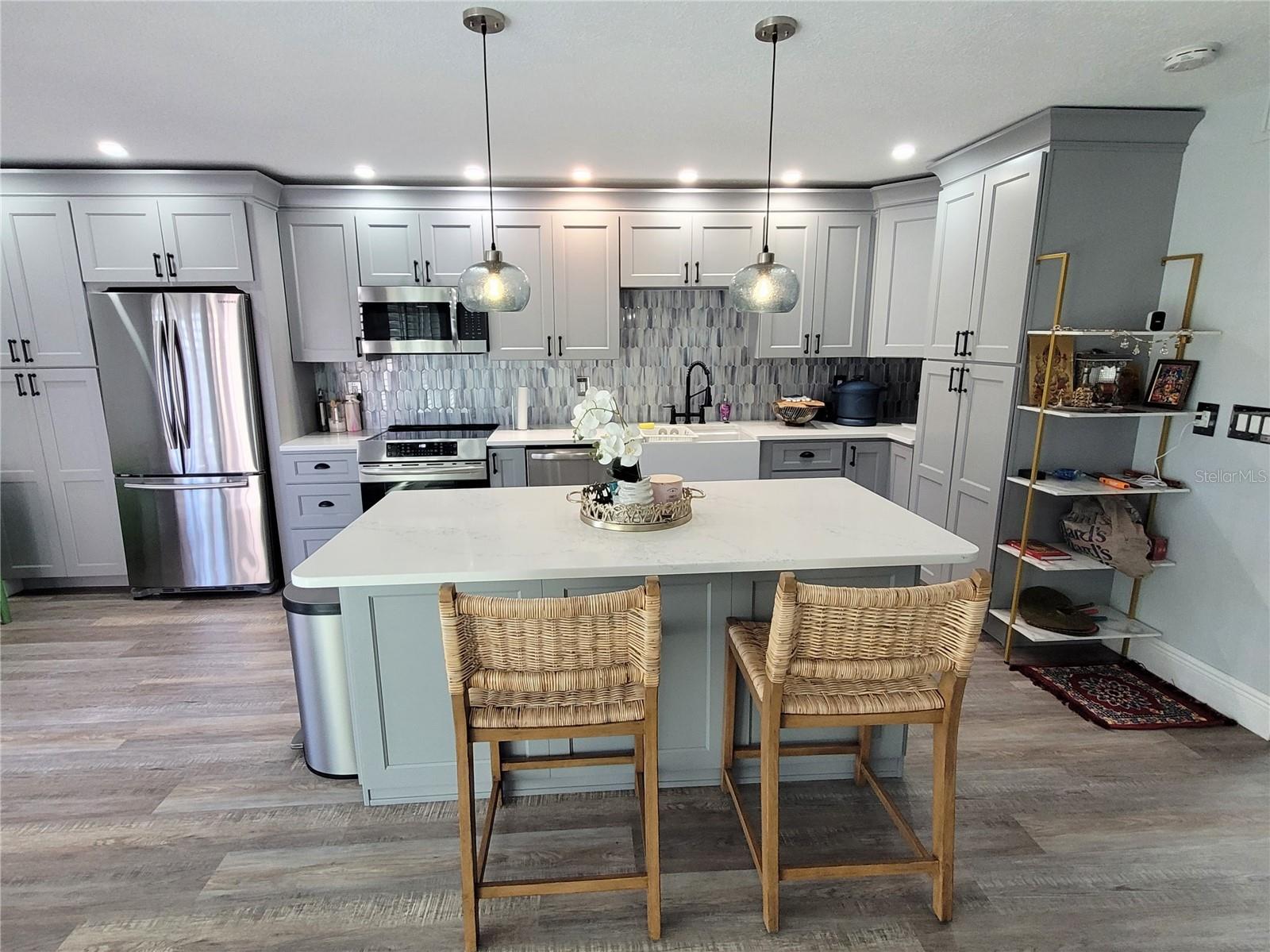 Image 15 of 33 For 1005 Bayshore Boulevard 102