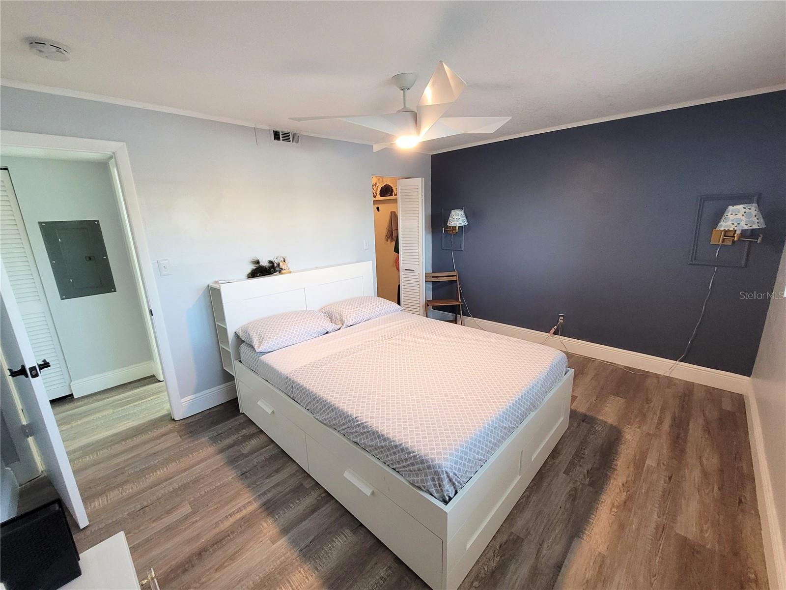 Image 17 of 33 For 1005 Bayshore Boulevard 102