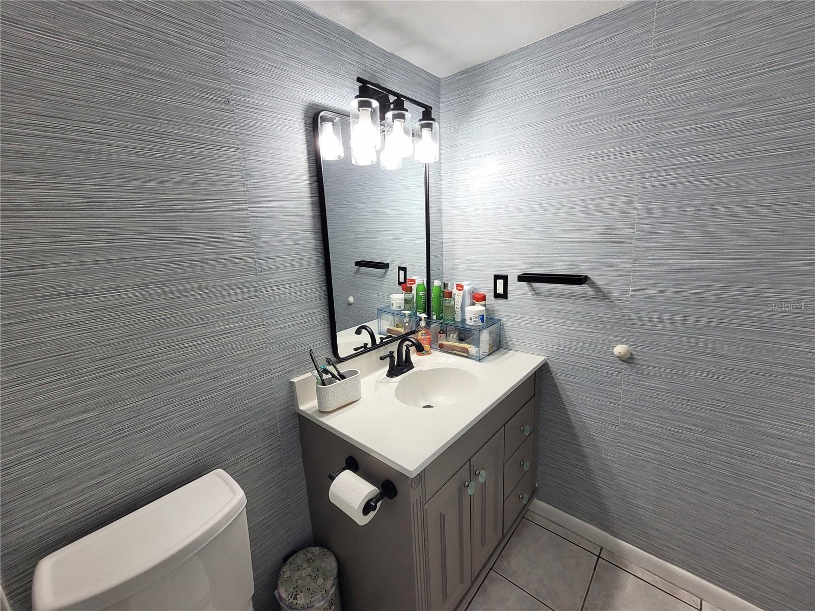 Image 21 of 33 For 1005 Bayshore Boulevard 102