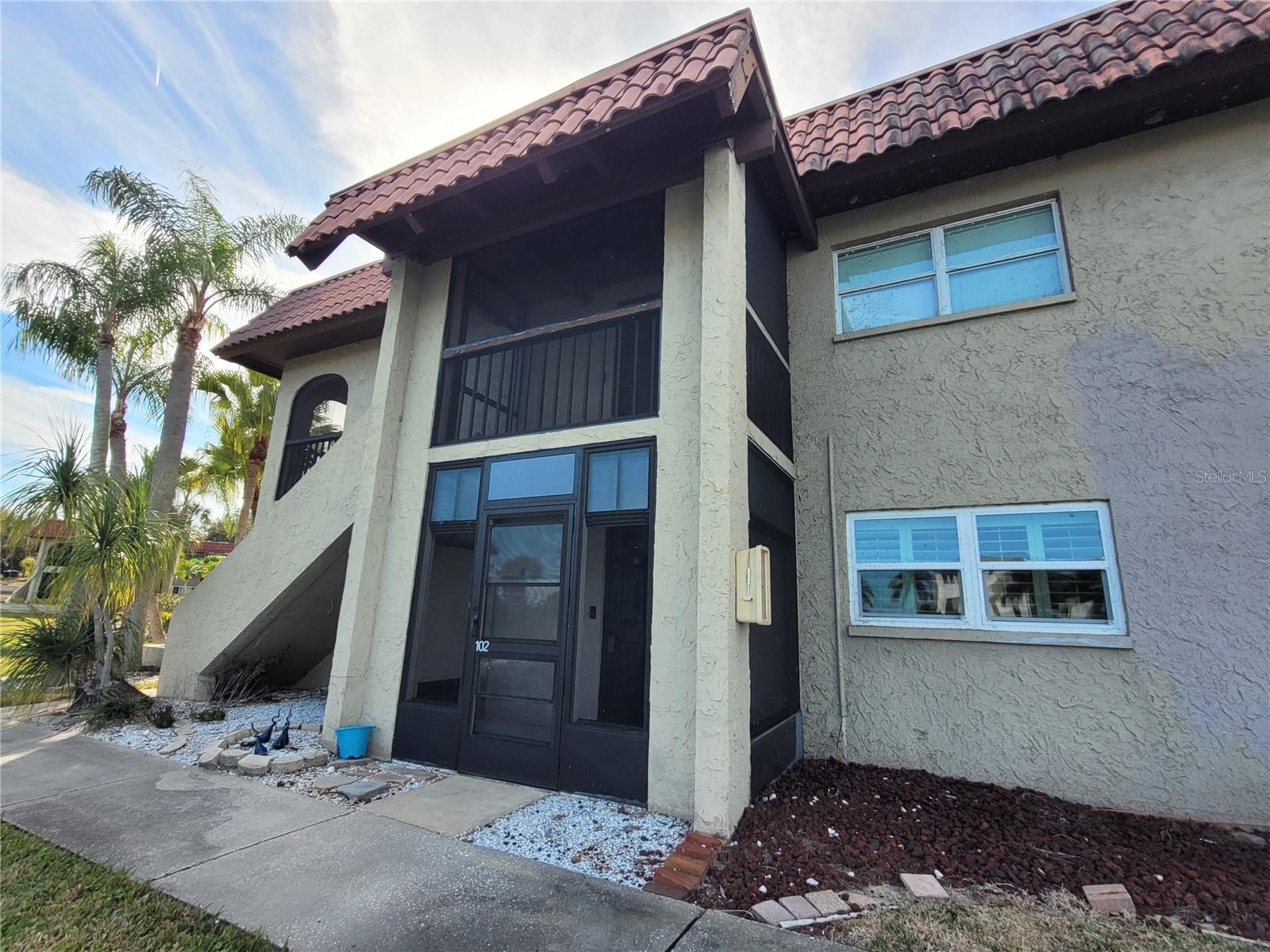 Image 22 of 33 For 1005 Bayshore Boulevard 102