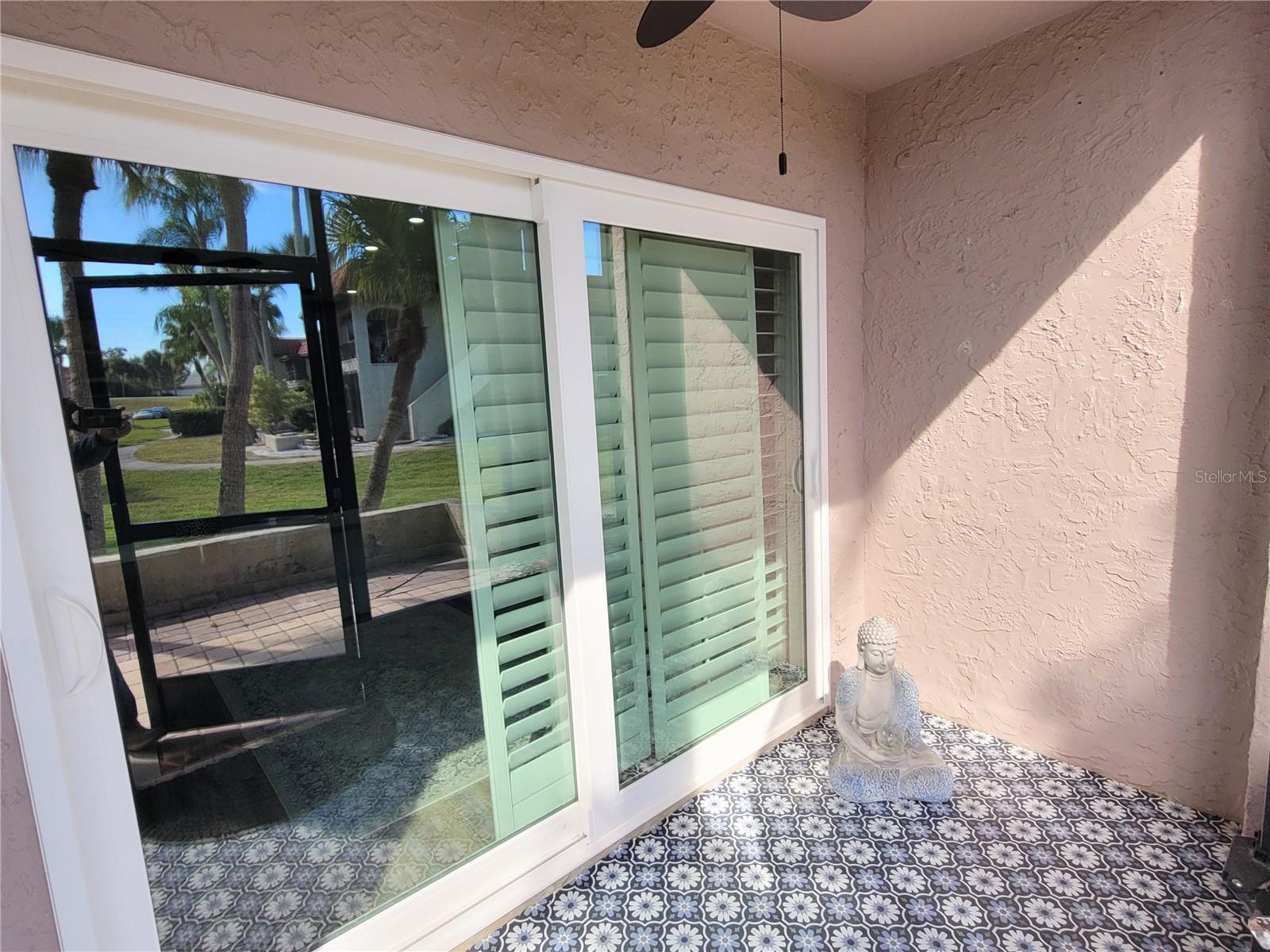 Image 27 of 33 For 1005 Bayshore Boulevard 102