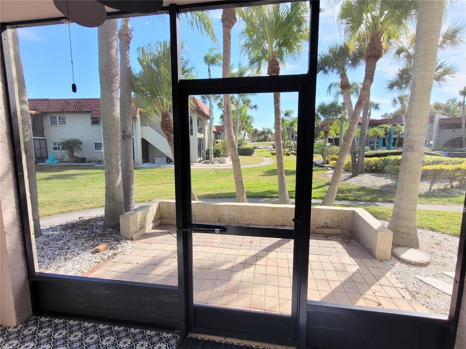 Image 28 of 33 For 1005 Bayshore Boulevard 102