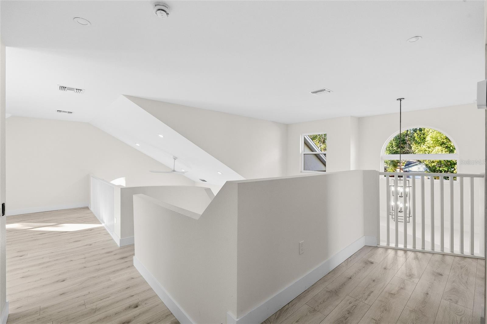 Image 28 of 51 For 1801 Laurence Court