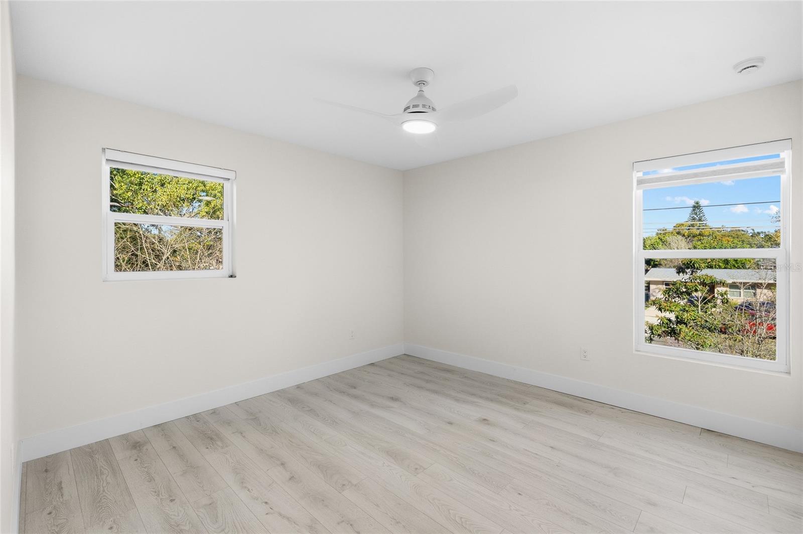 Image 32 of 51 For 1801 Laurence Court