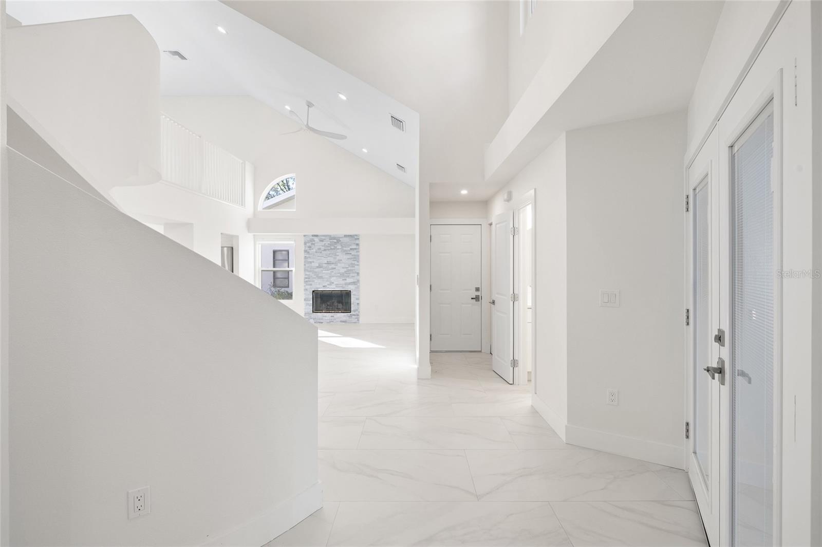 Image 4 of 51 For 1801 Laurence Court