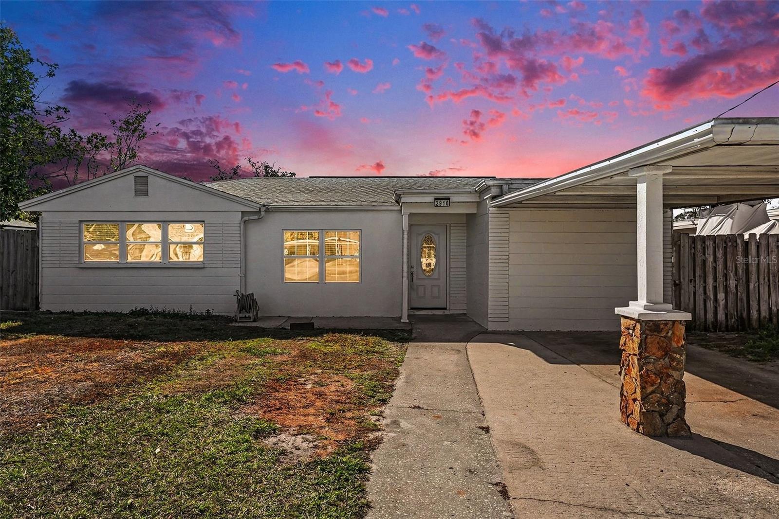 Listing photo id 0 for 2910 Burke Street