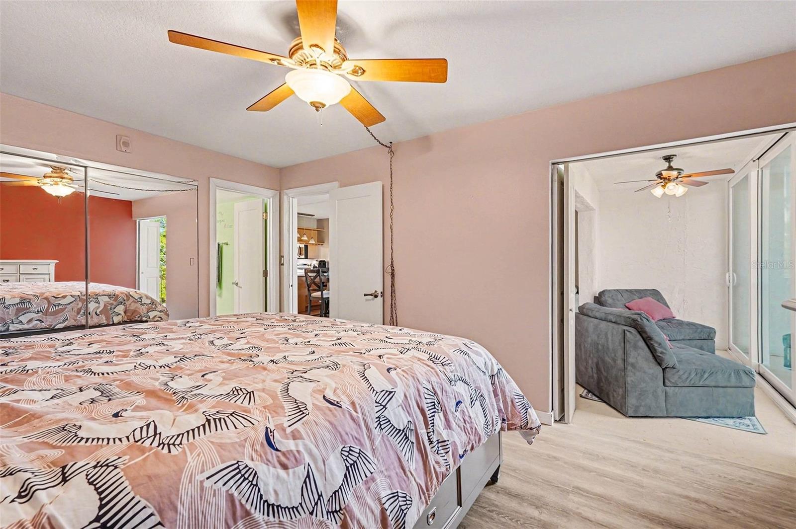 Listing photo id 8 for 303 Tarpon Point