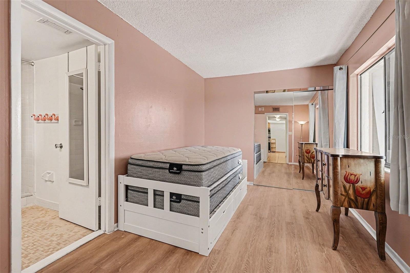 Listing photo id 10 for 303 Tarpon Point