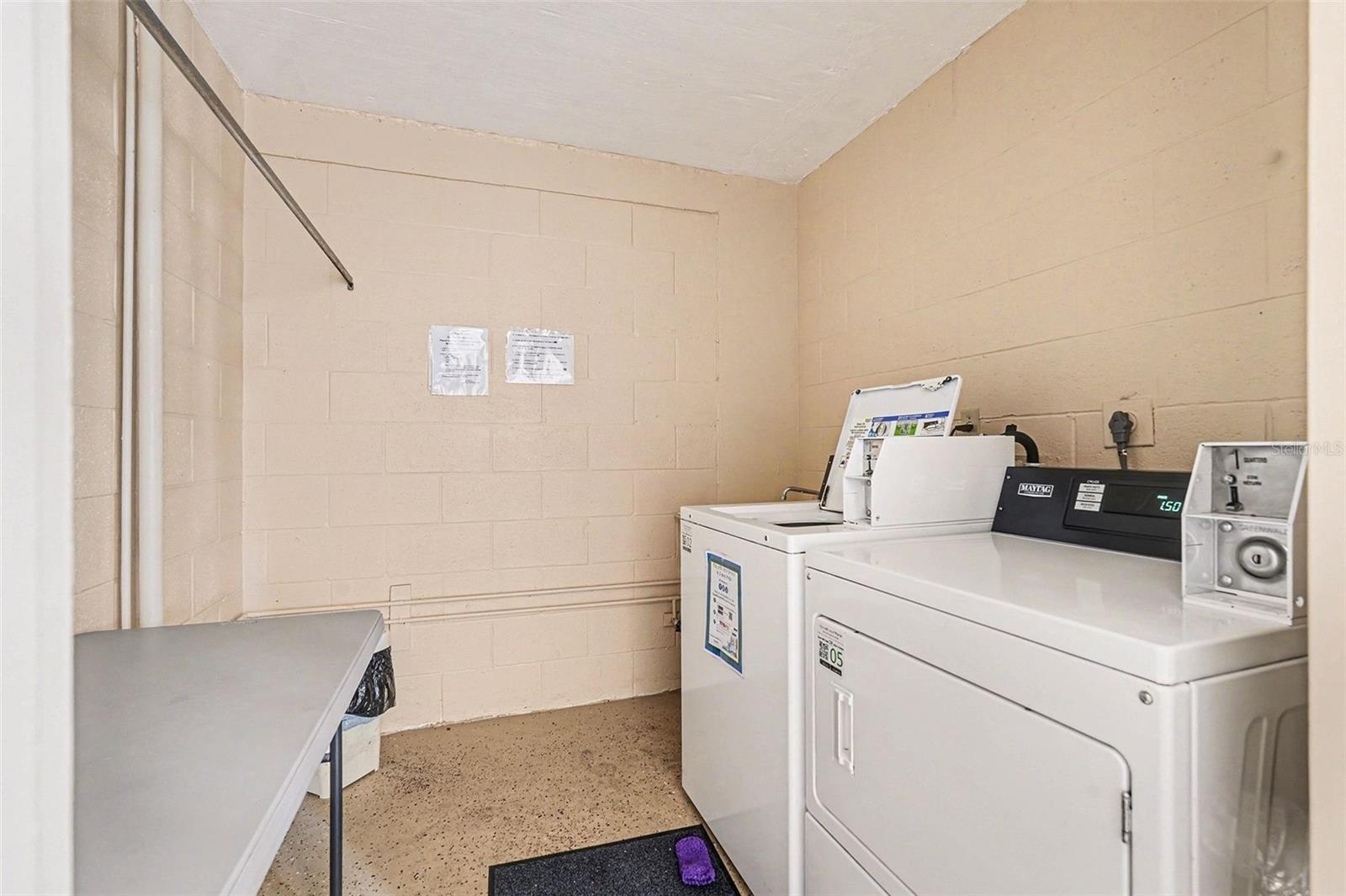 Listing photo id 12 for 303 Tarpon Point