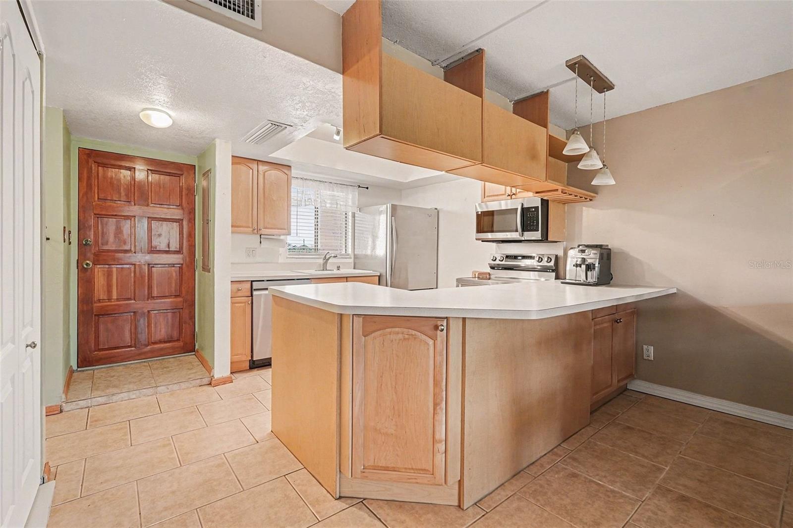 Listing photo id 6 for 303 Tarpon Point