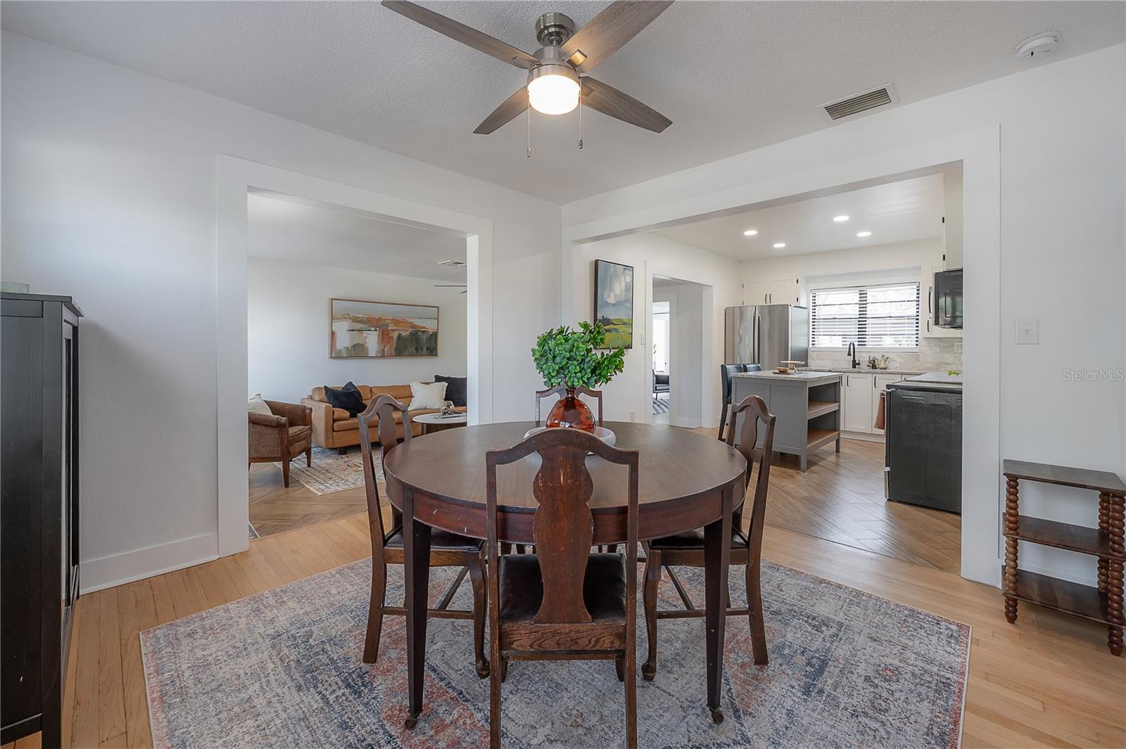 Image 18 of 67 For 4110 Marguerite Street