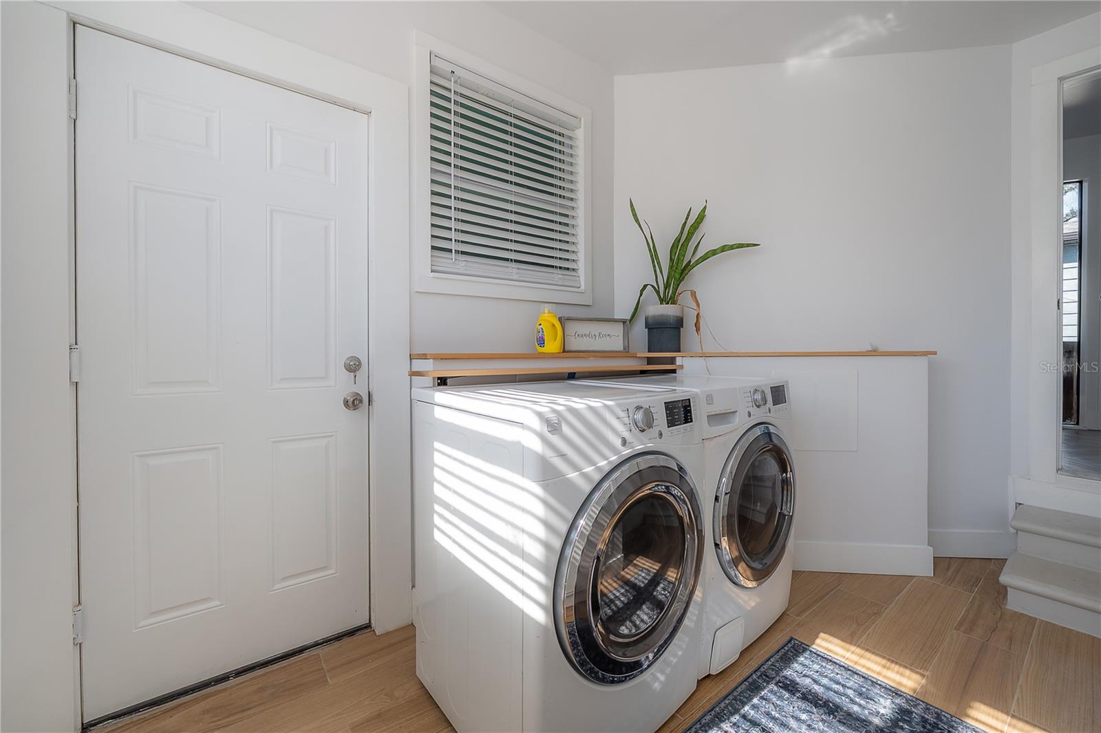 Image 23 of 67 For 4110 Marguerite Street