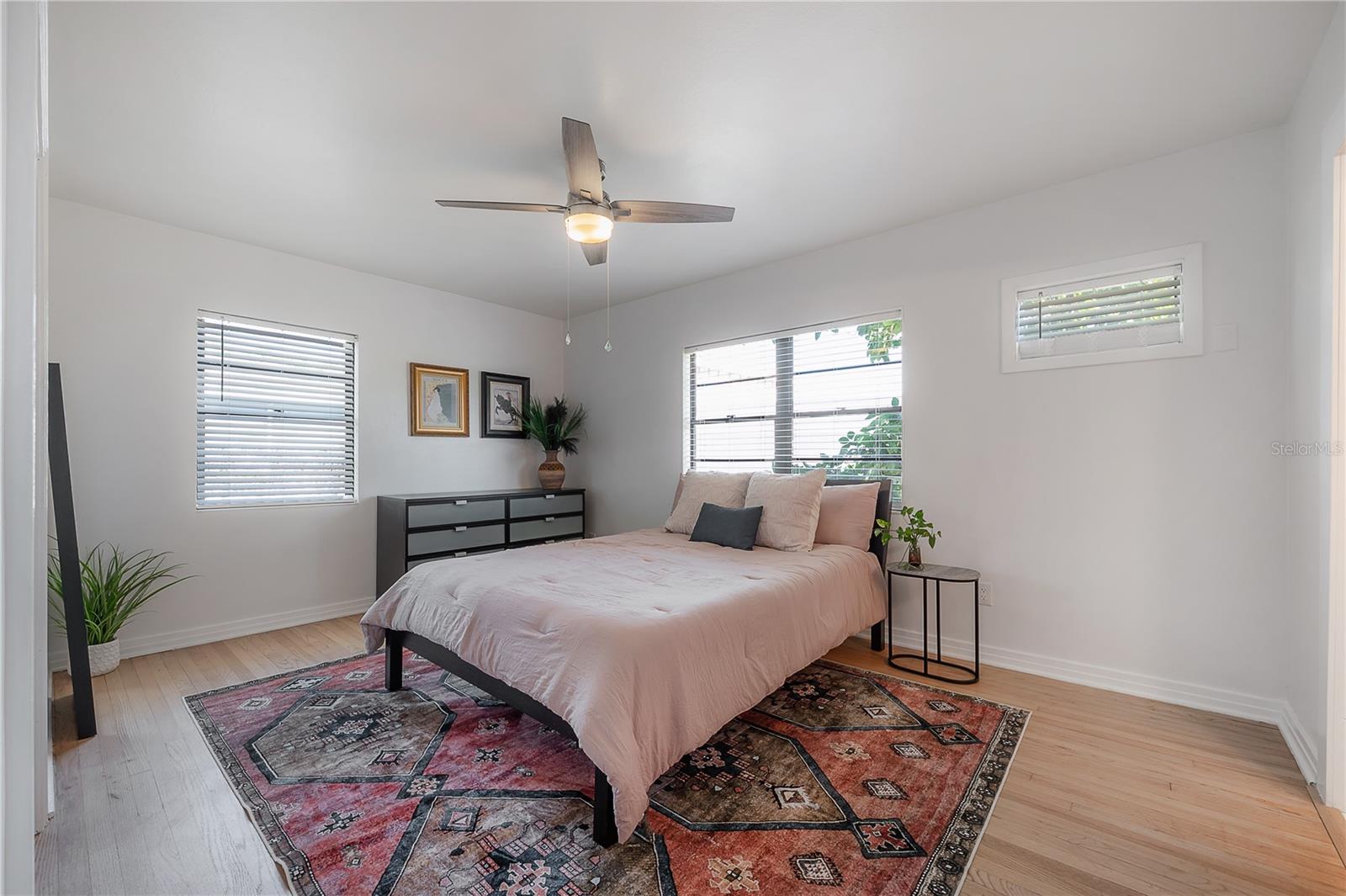 Image 34 of 67 For 4110 Marguerite Street