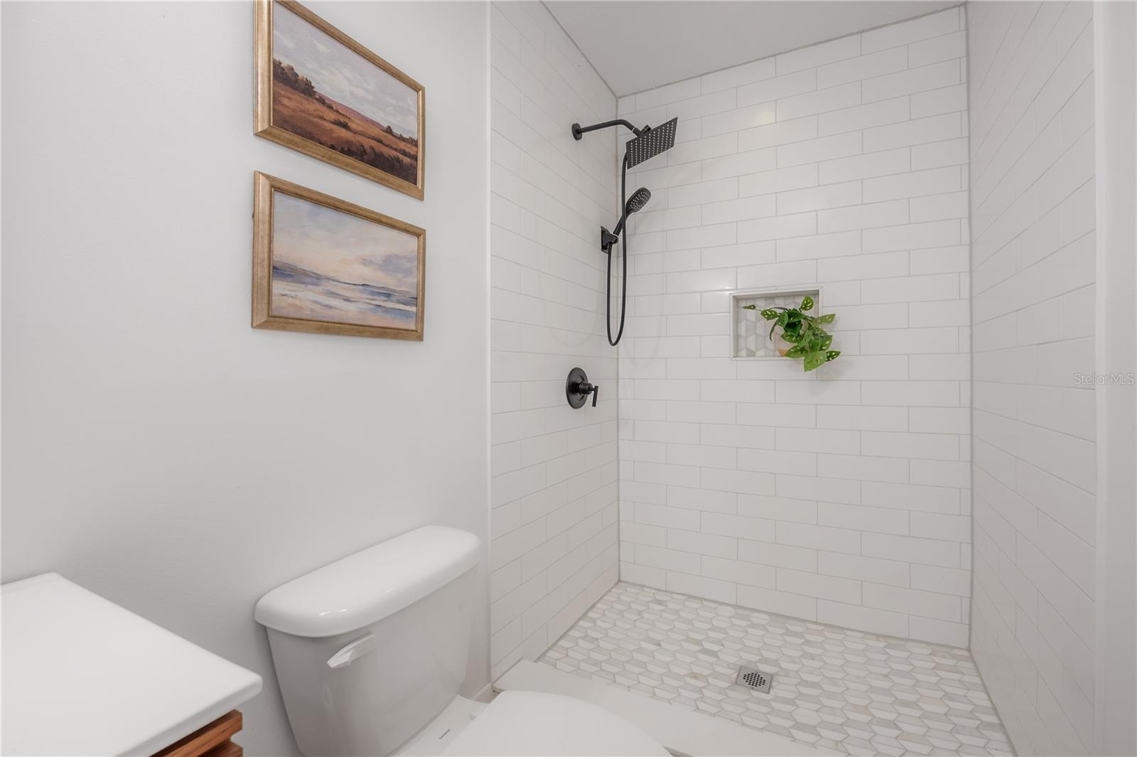 Image 38 of 67 For 4110 Marguerite Street