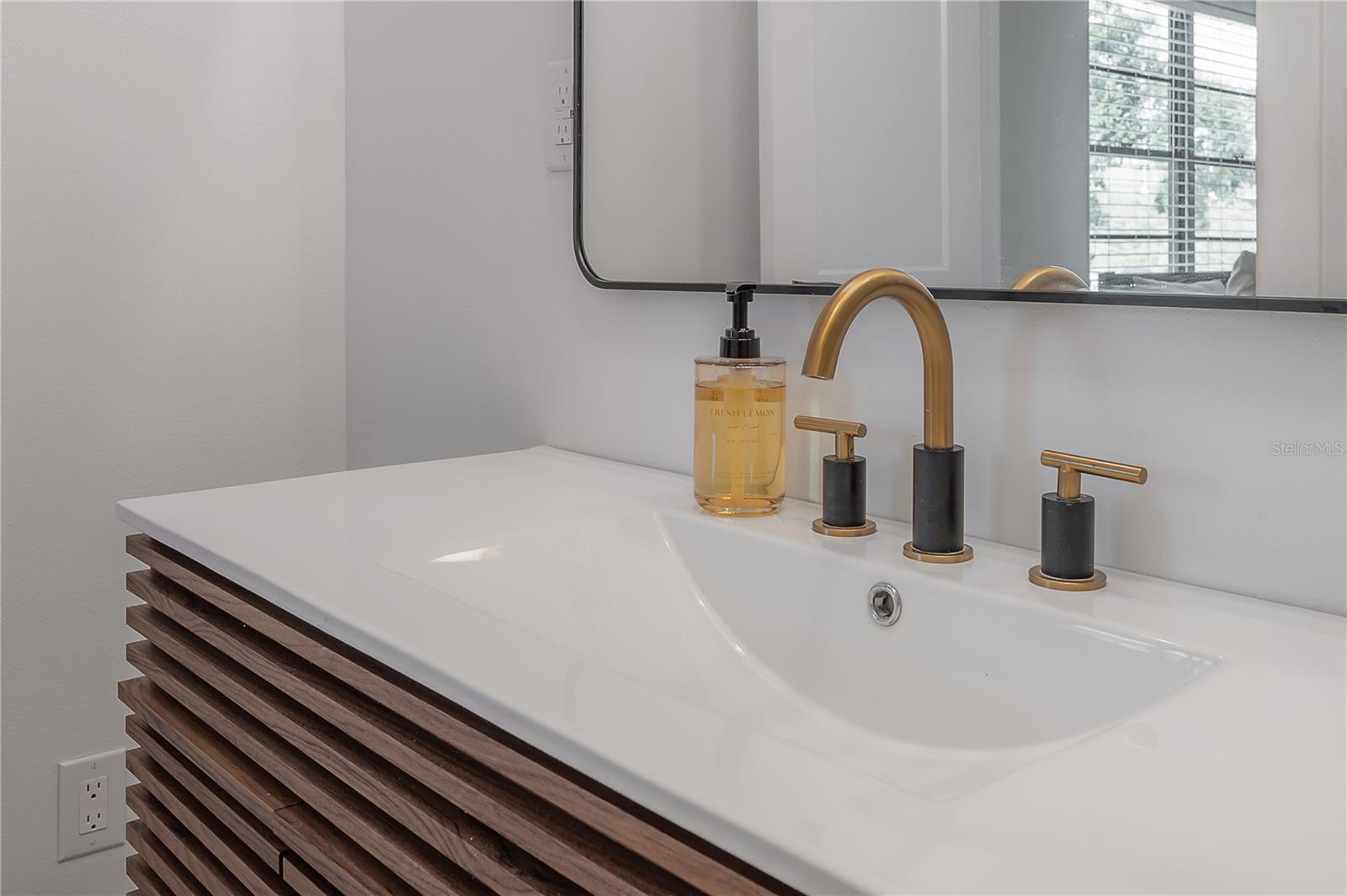 Image 39 of 67 For 4110 Marguerite Street