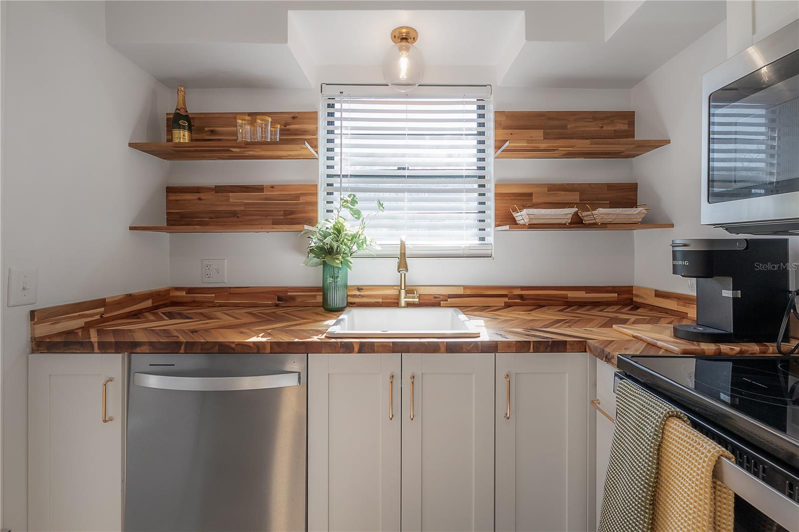 Image 45 of 67 For 4110 Marguerite Street