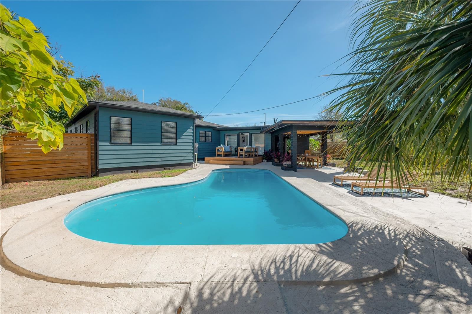 Image 62 of 67 For 4110 Marguerite Street