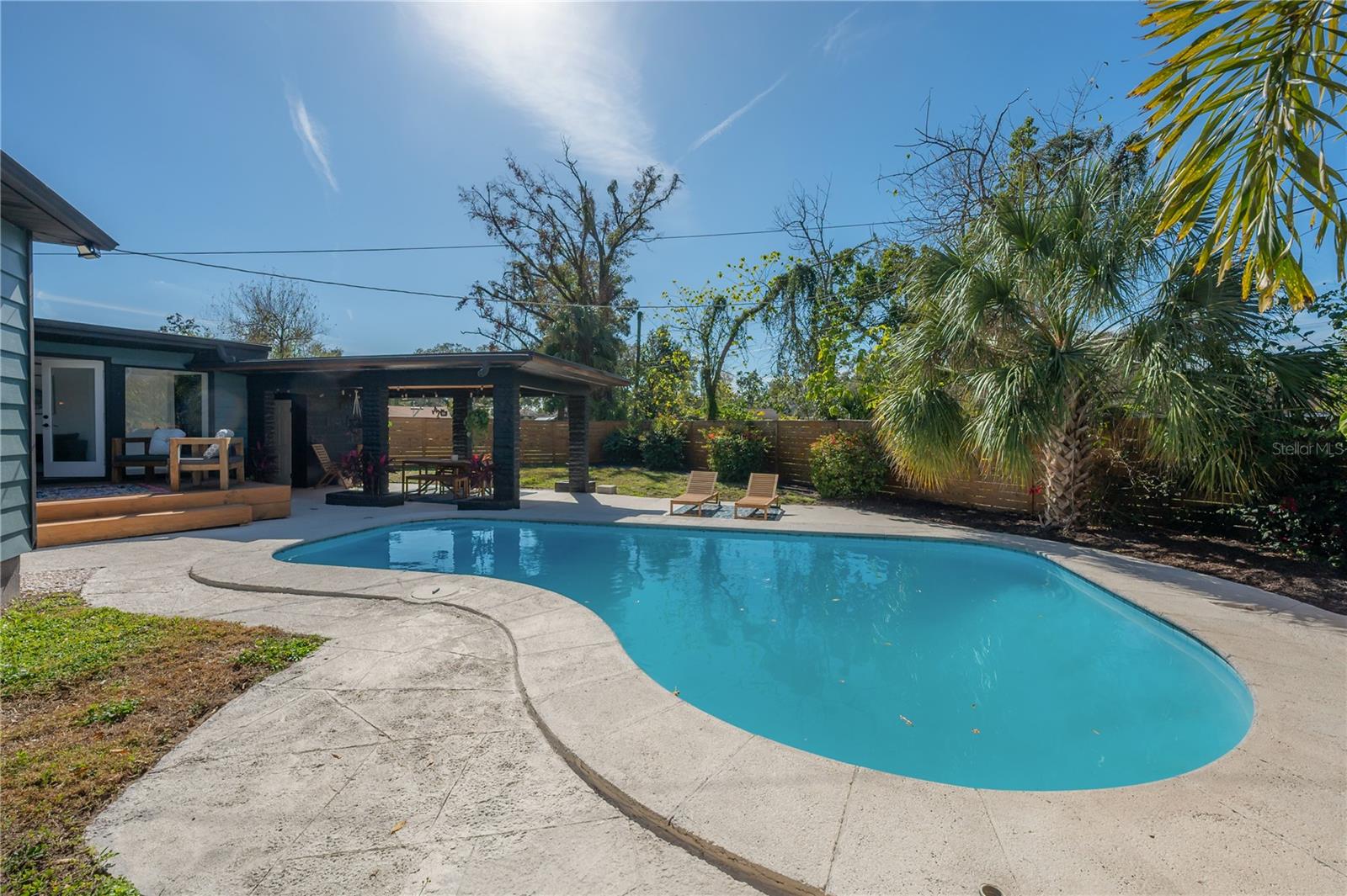 Image 63 of 67 For 4110 Marguerite Street