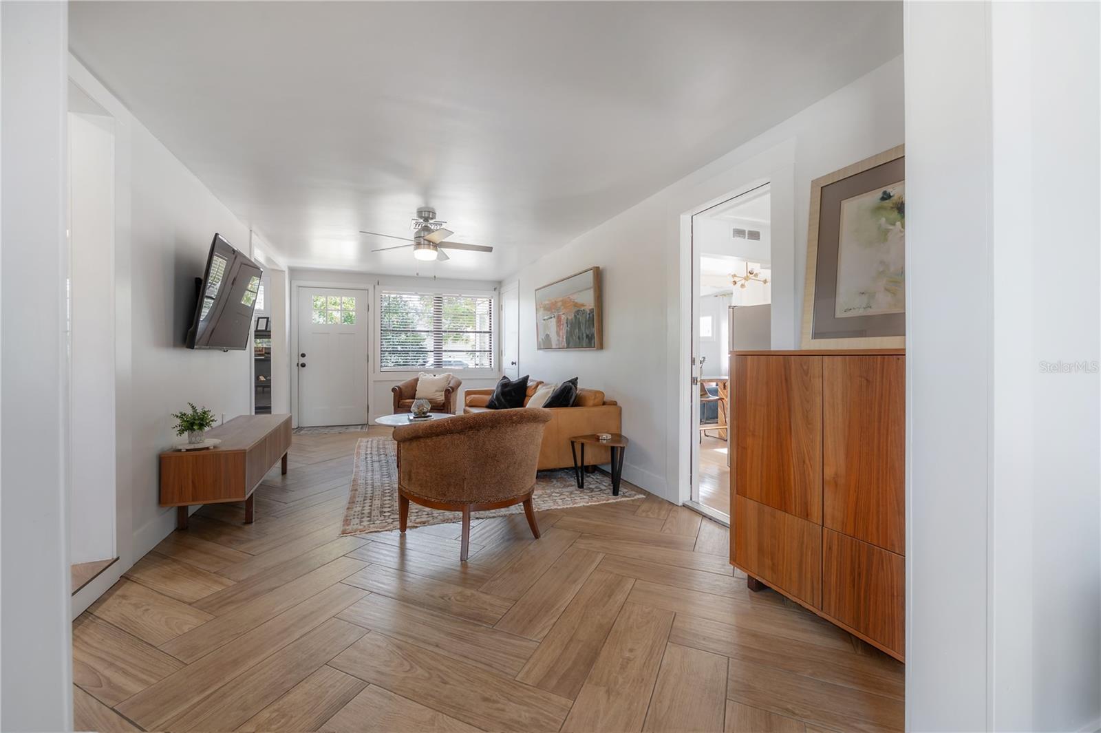 Image 9 of 67 For 4110 Marguerite Street