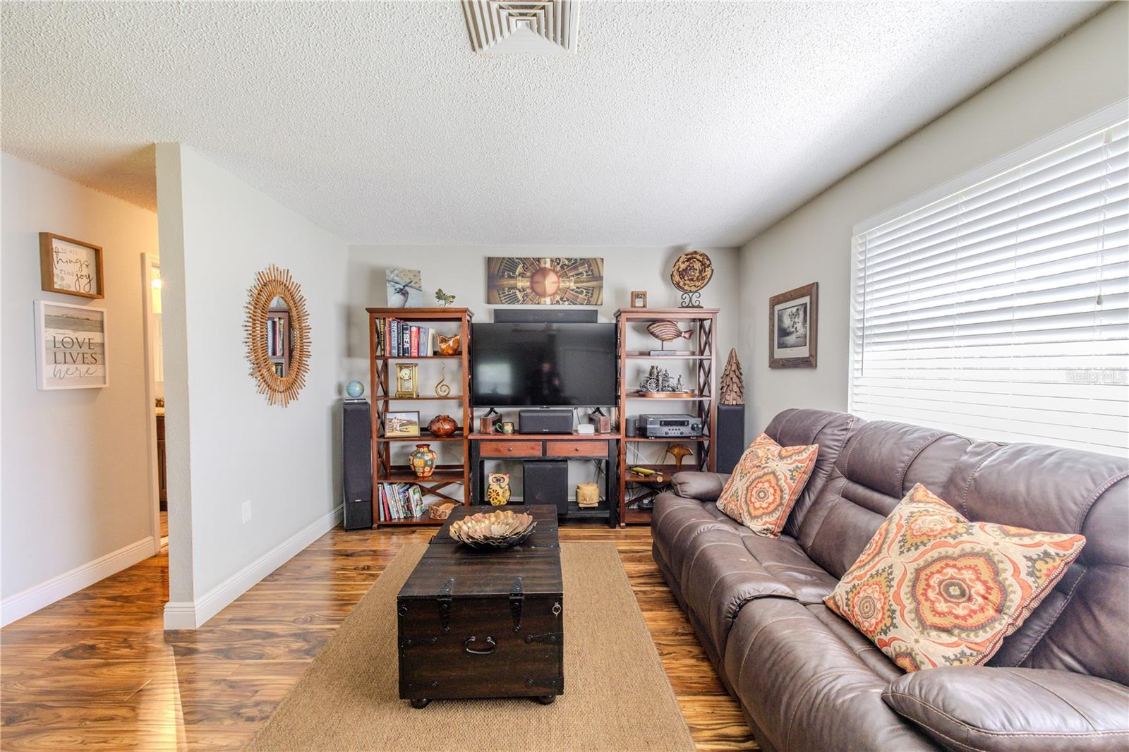 Image 7 of 67 For 9251 Star Trail