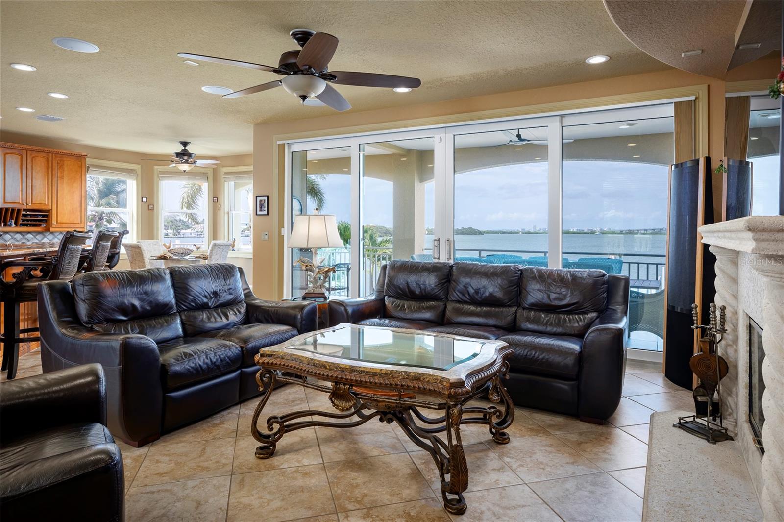 Image 12 of 58 For 306 Harbor Drive