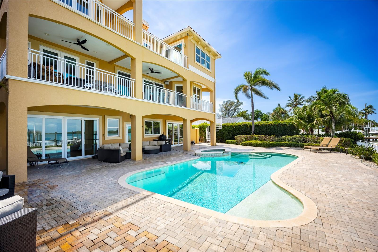 Image 23 of 58 For 306 Harbor Drive