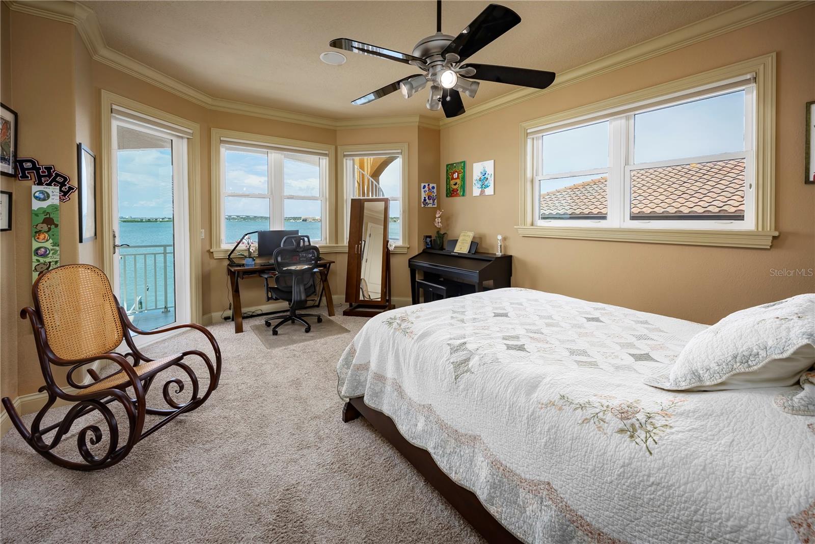 Image 28 of 58 For 306 Harbor Drive