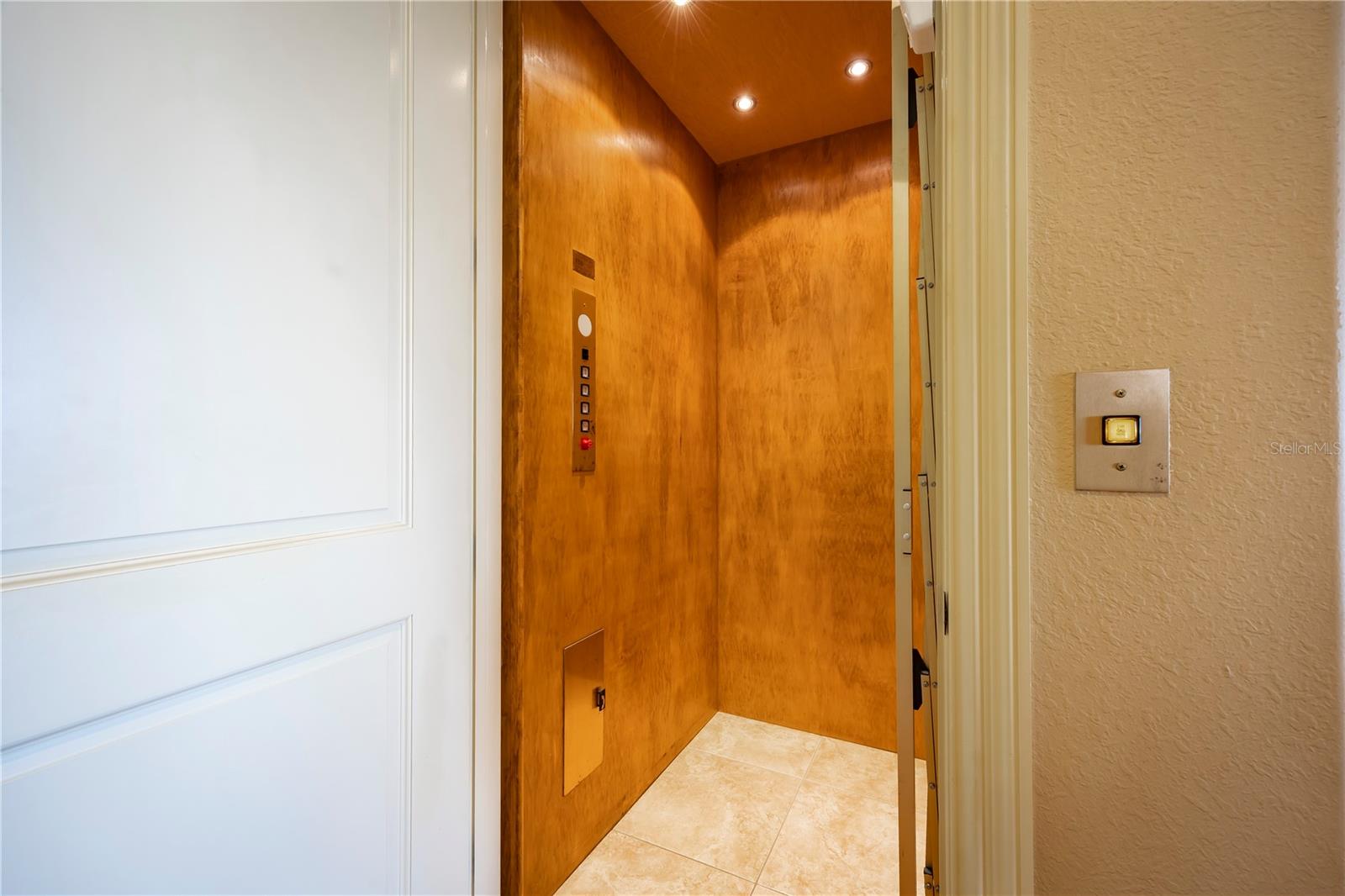 Image 36 of 58 For 306 Harbor Drive