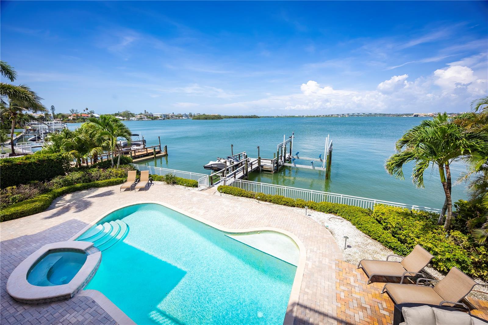 Image 39 of 58 For 306 Harbor Drive