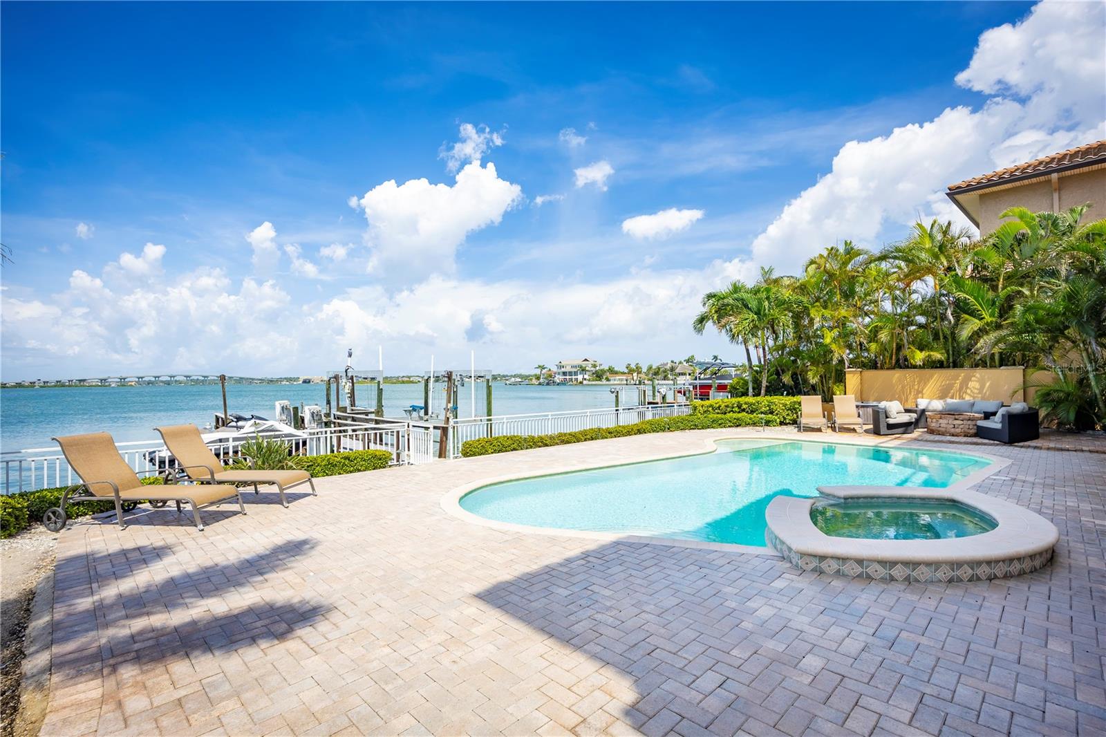 Image 40 of 58 For 306 Harbor Drive