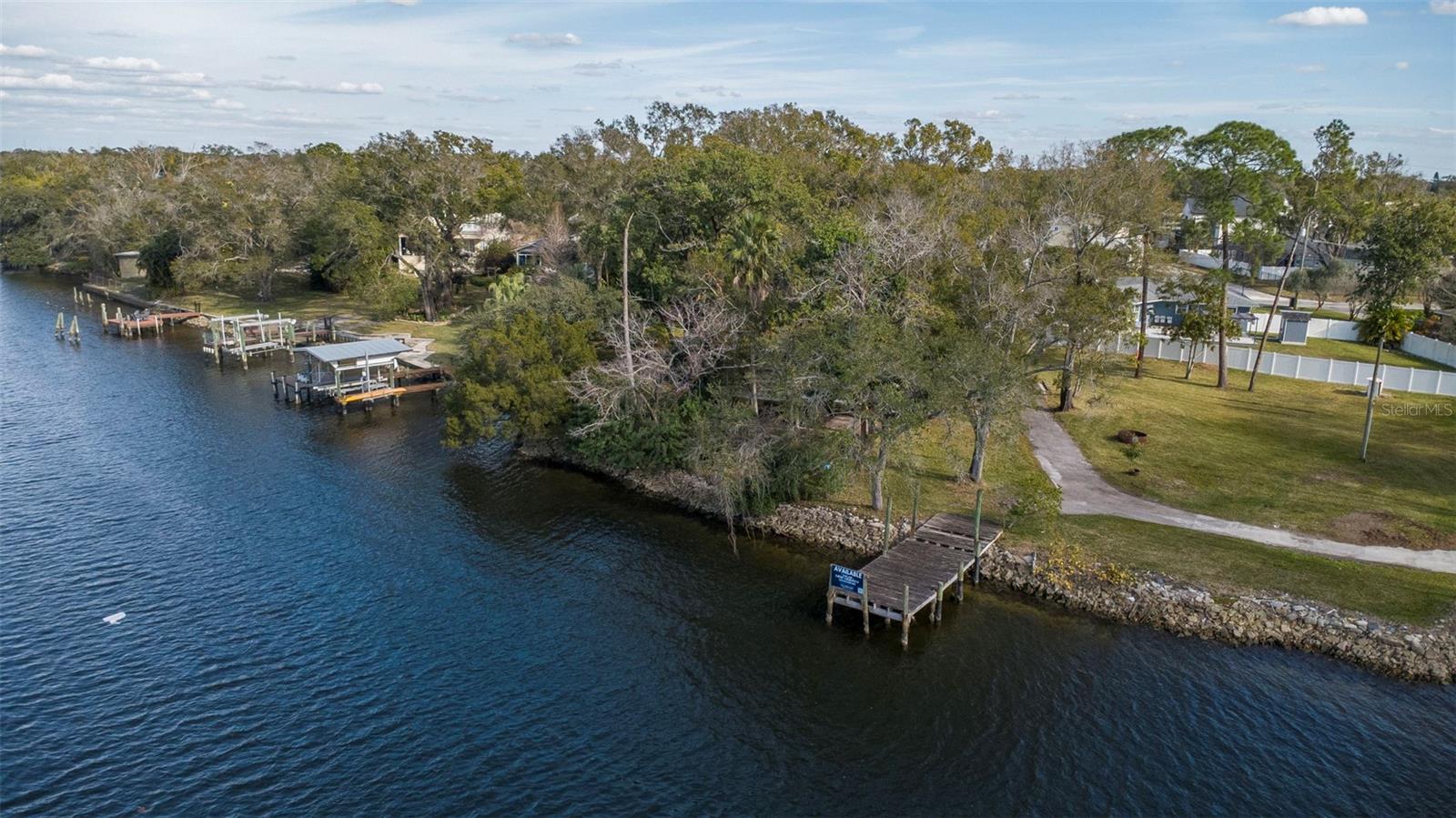 Listing photo id 24 for 3306 Perry Avenue