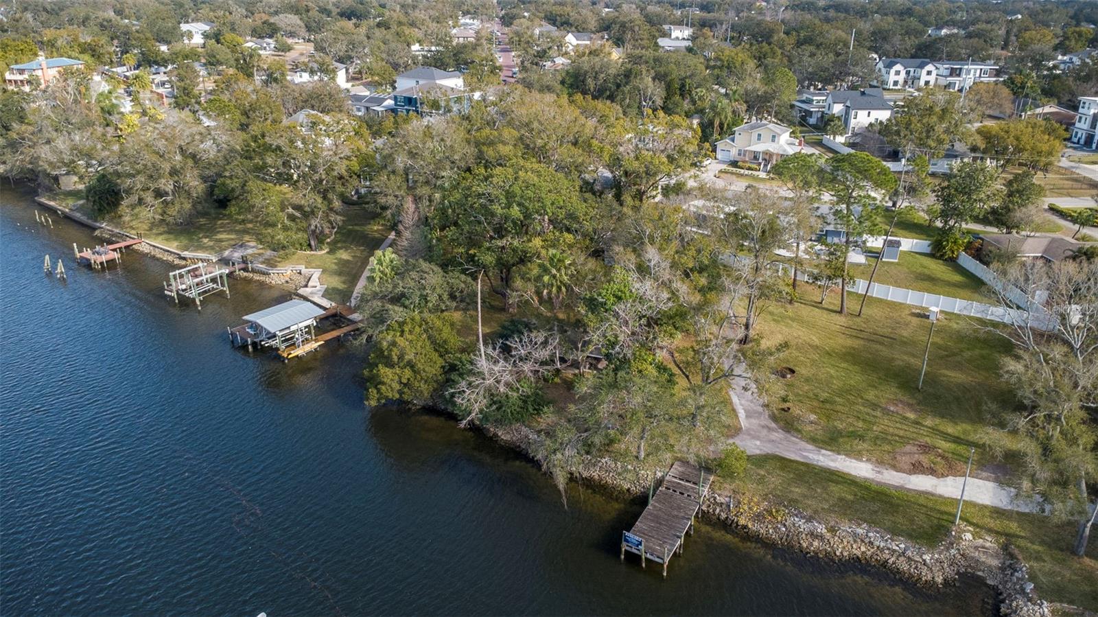 Listing photo id 26 for 3306 Perry Avenue