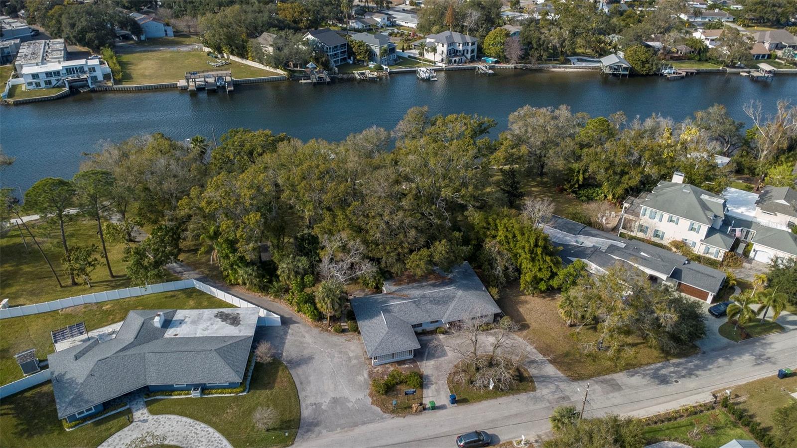 Listing photo id 29 for 3306 Perry Avenue