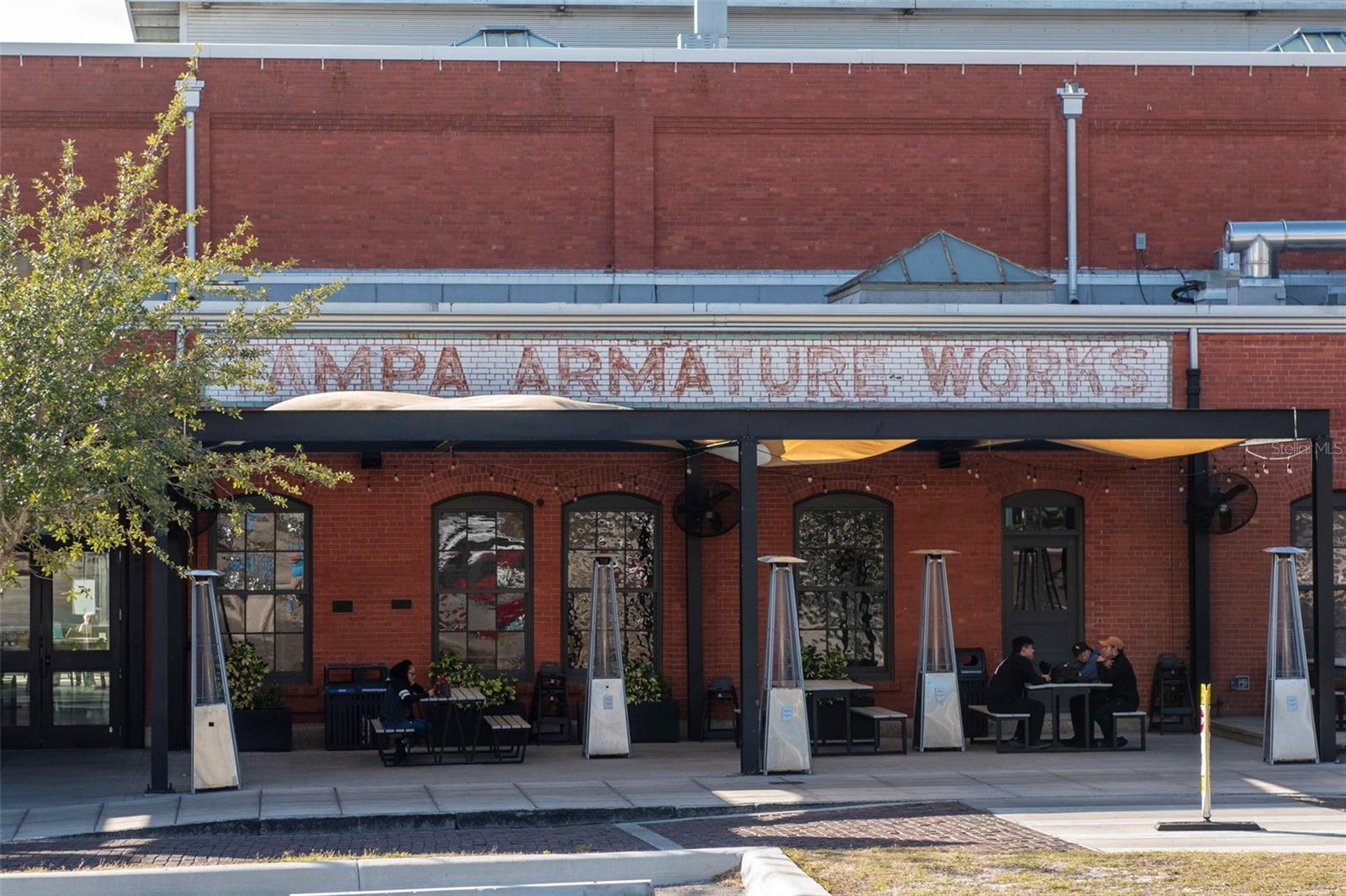 Listing photo id 52 for 3306 Perry Avenue