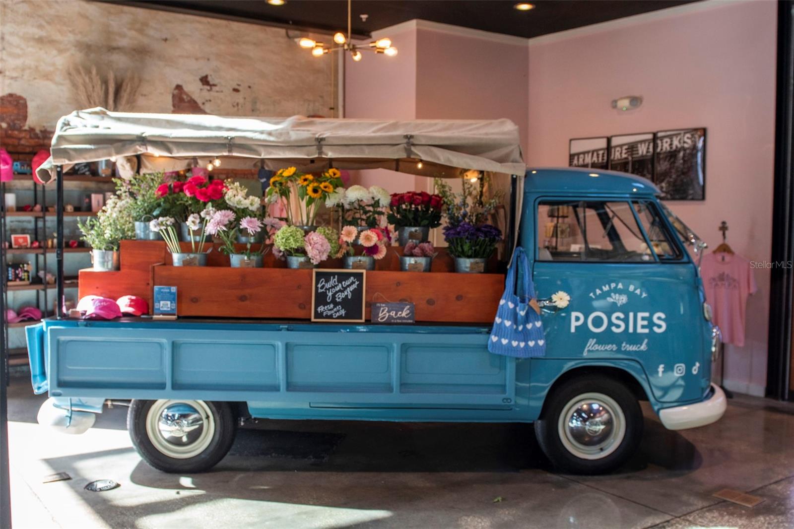 Listing photo id 55 for 3306 Perry Avenue