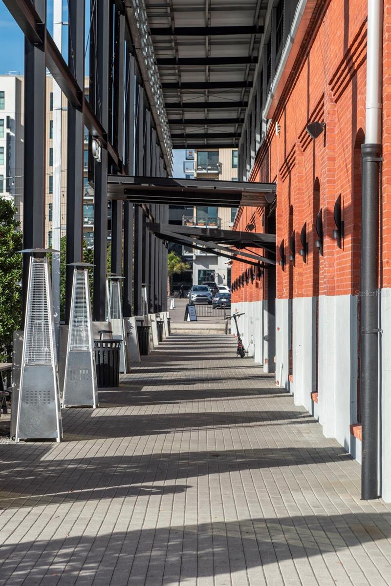 Listing photo id 60 for 3306 Perry Avenue