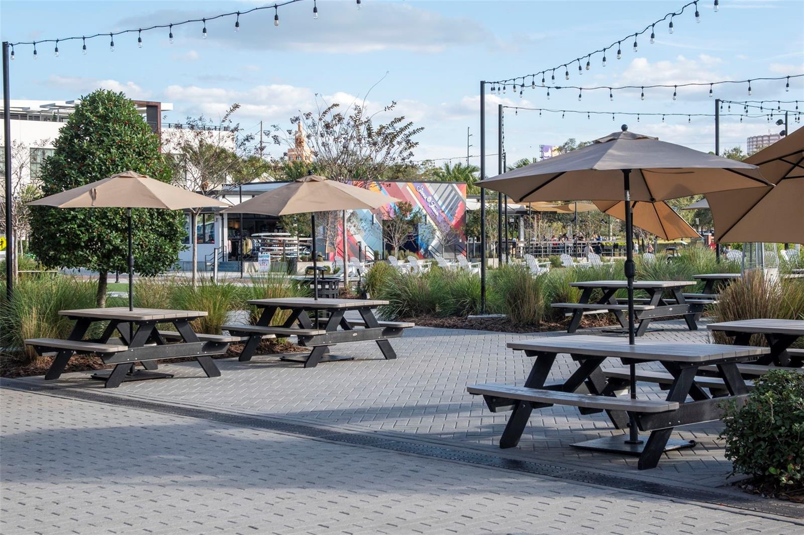 Listing photo id 62 for 3306 Perry Avenue