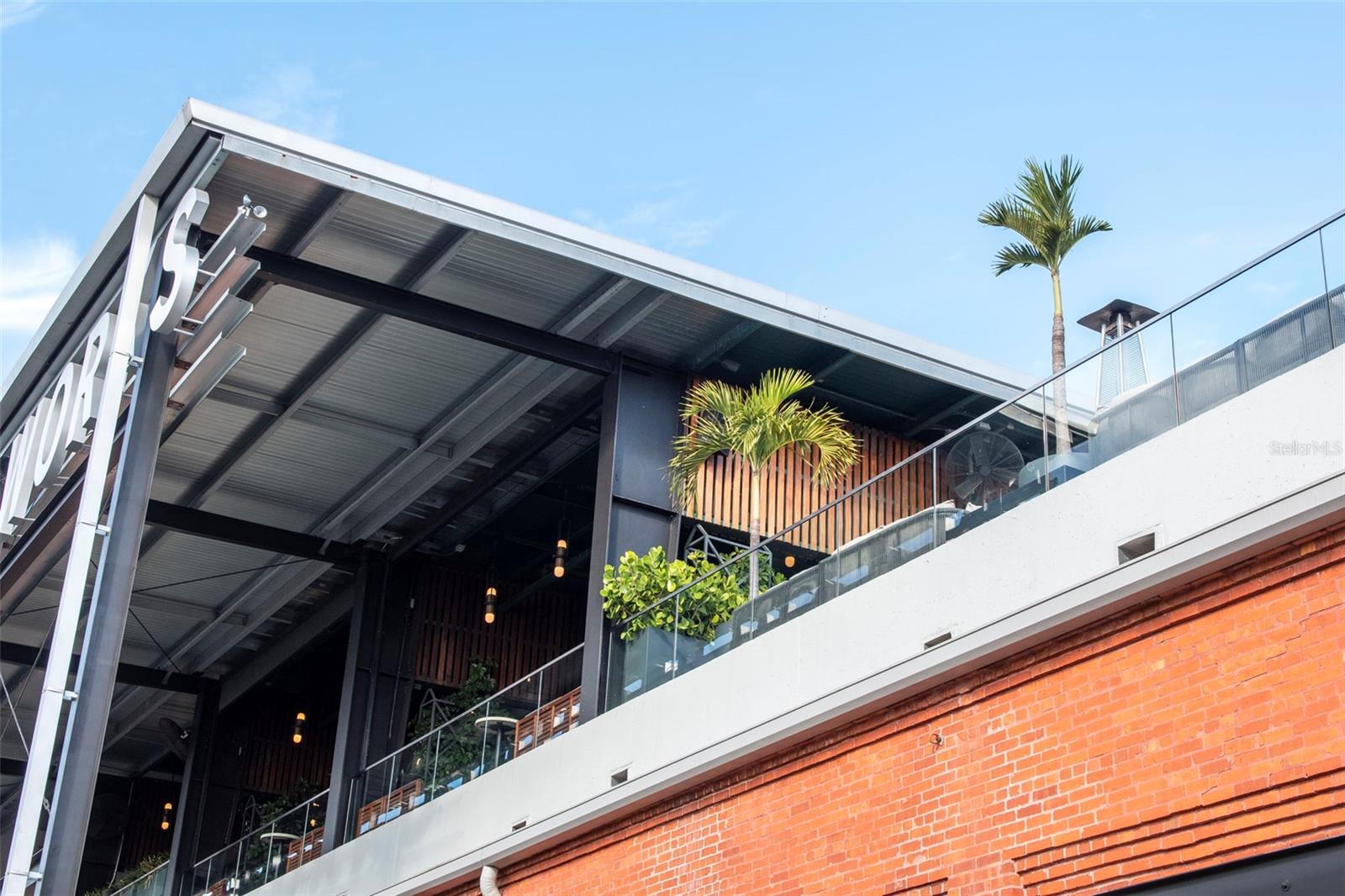 Listing photo id 63 for 3306 Perry Avenue