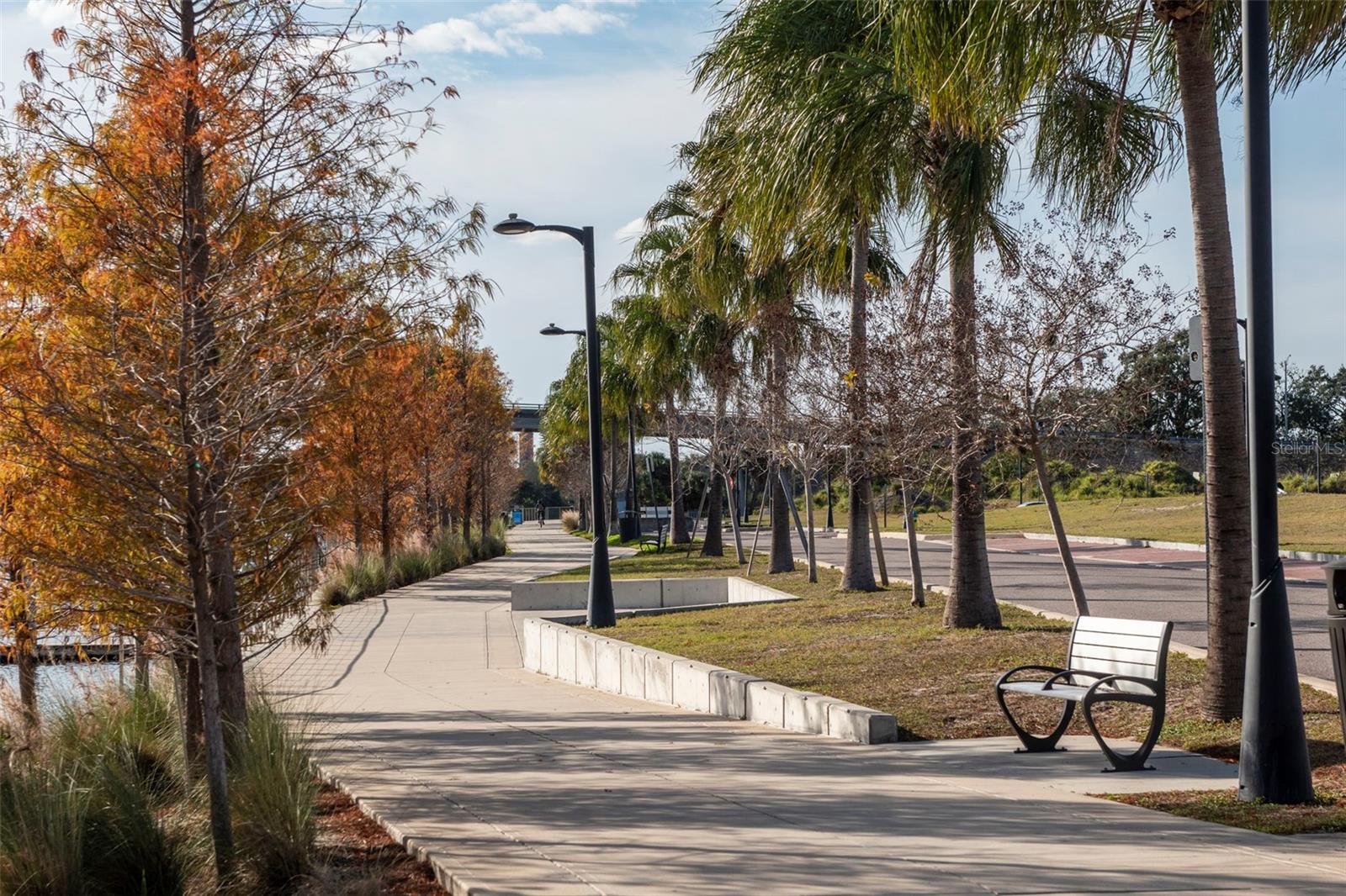 Listing photo id 66 for 3306 Perry Avenue