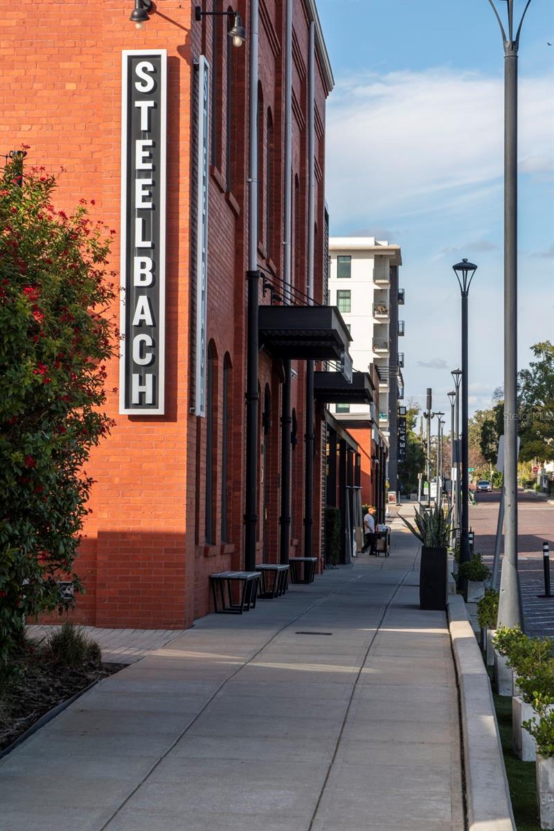 Listing photo id 76 for 3306 Perry Avenue