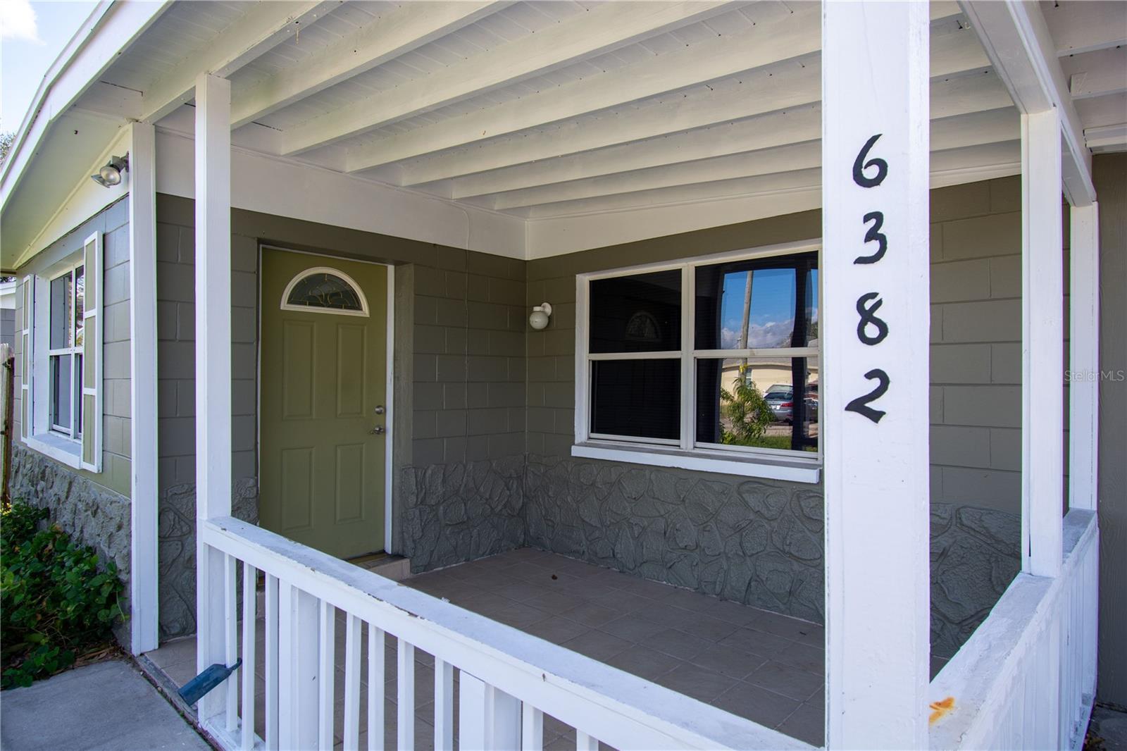 Image 6 of 32 For 6382 81st Avenue N