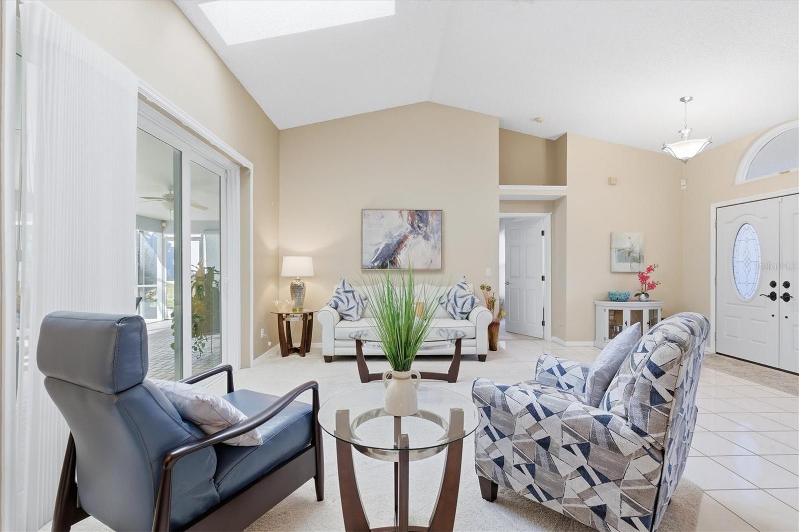 Image 10 of 53 For 716 Woodmont Drive