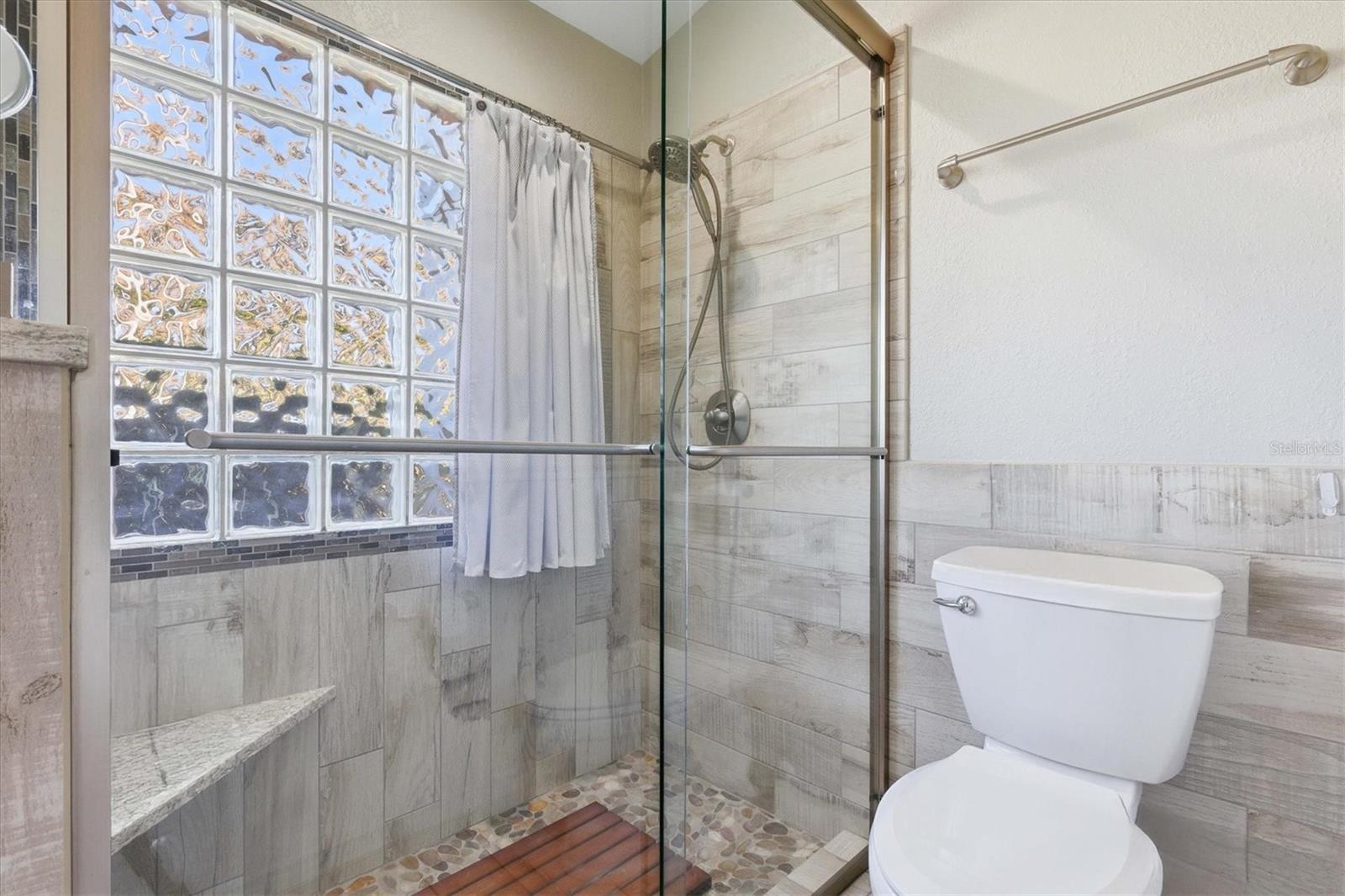 Image 31 of 53 For 716 Woodmont Drive