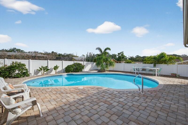 Image 19 of 20 For 8195 Coachlight Circle