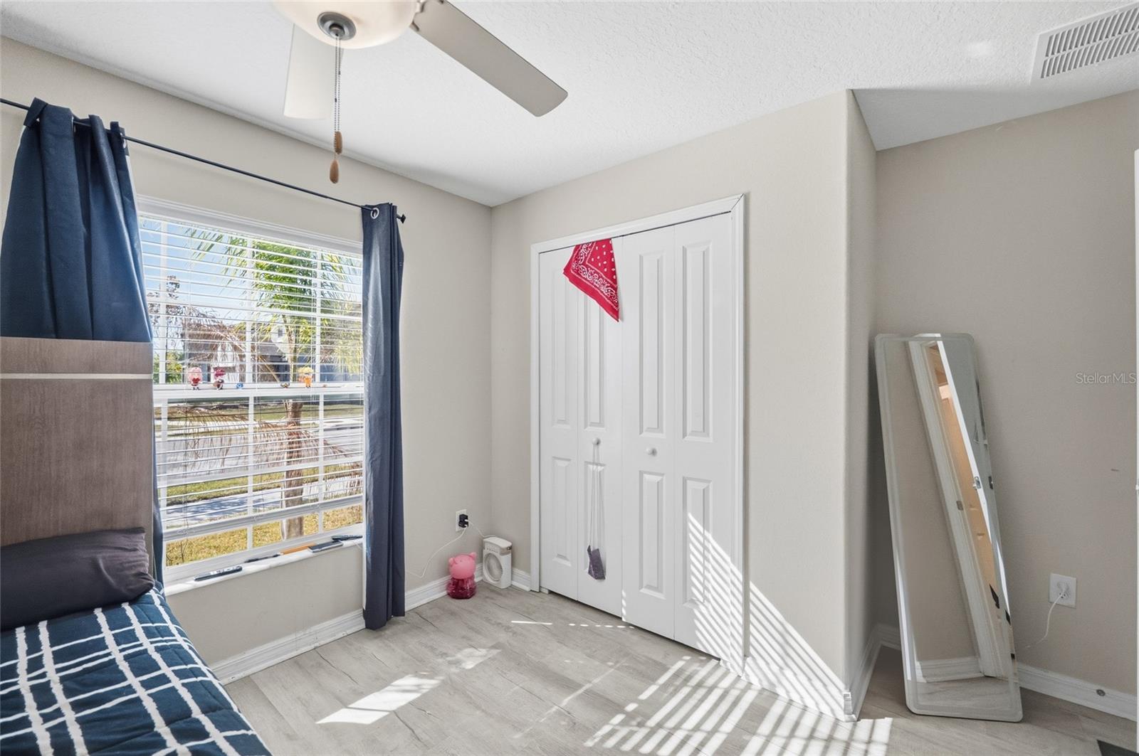 Image 18 of 45 For 15452 Miller Creek Drive