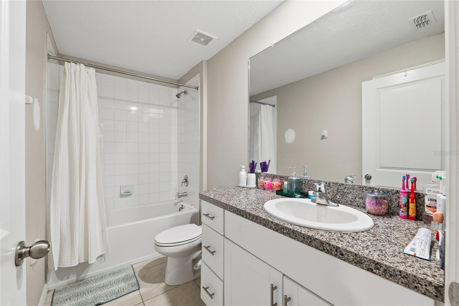 Image 19 of 45 For 15452 Miller Creek Drive