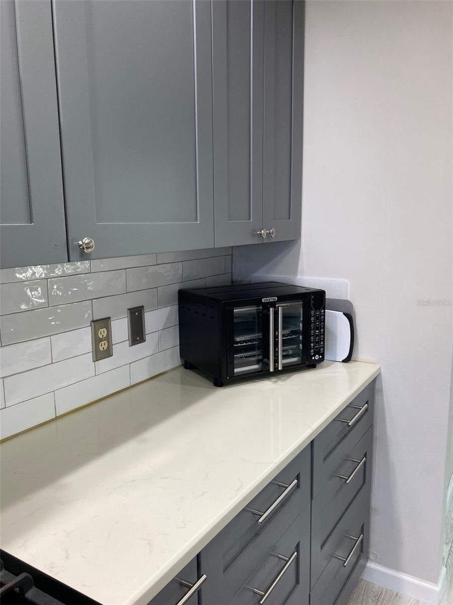 Image 12 of 36 For 5725 80th Street N 404