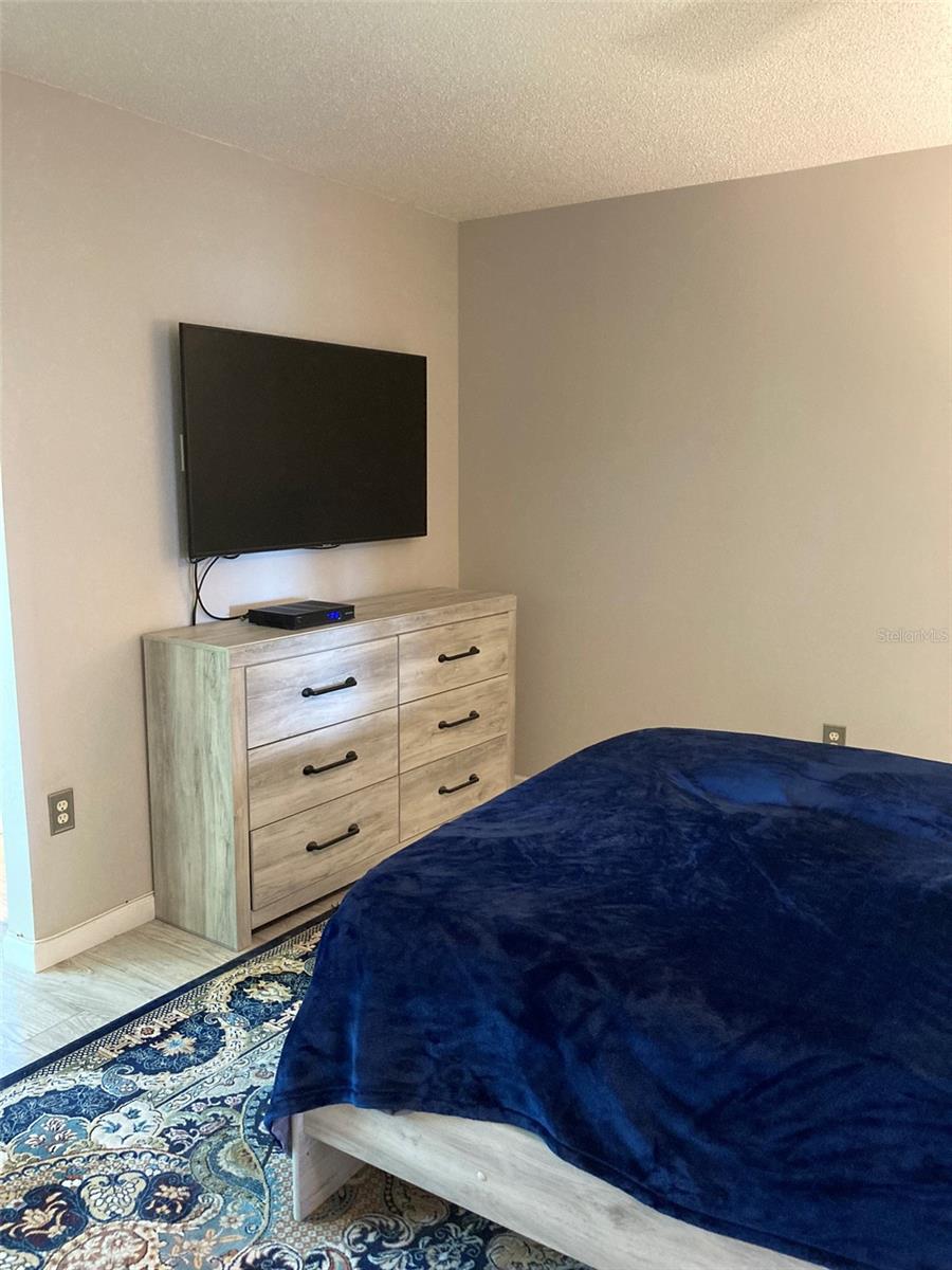 Image 20 of 36 For 5725 80th Street N 404