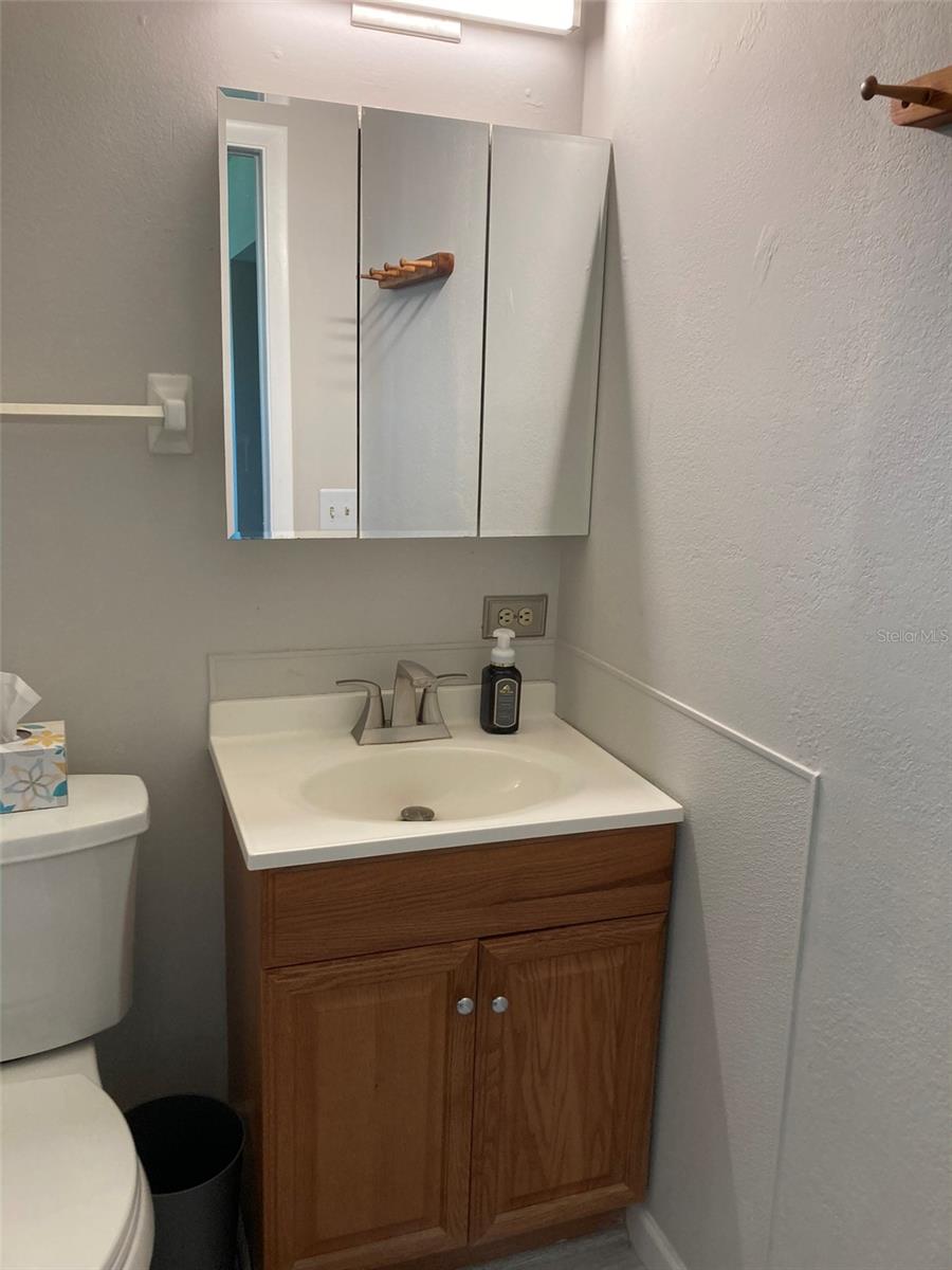 Image 24 of 36 For 5725 80th Street N 404